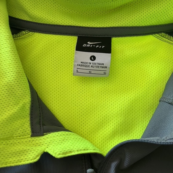 Nike Half Zip/Quarter Zip Windbreaker Pullover - Picture 5 of 11